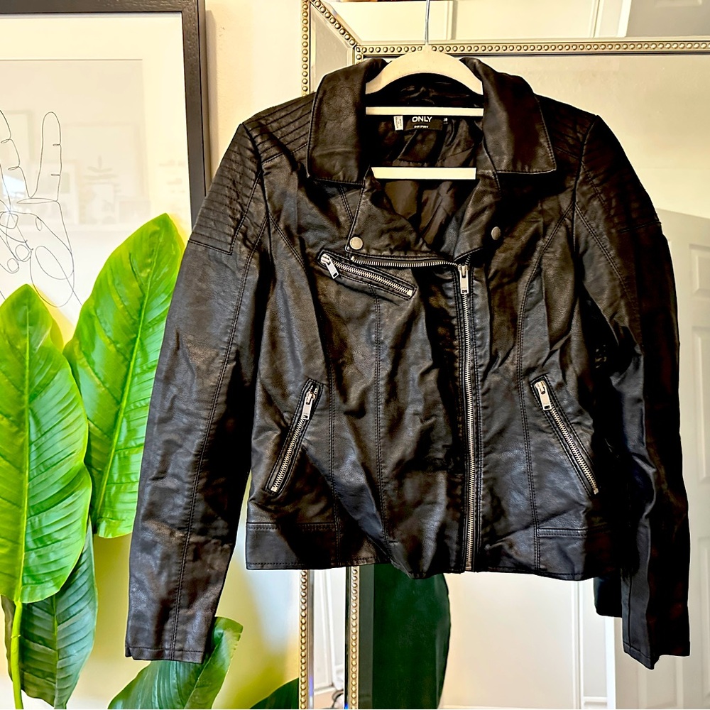 ONLY Women's Black Leather Jacket